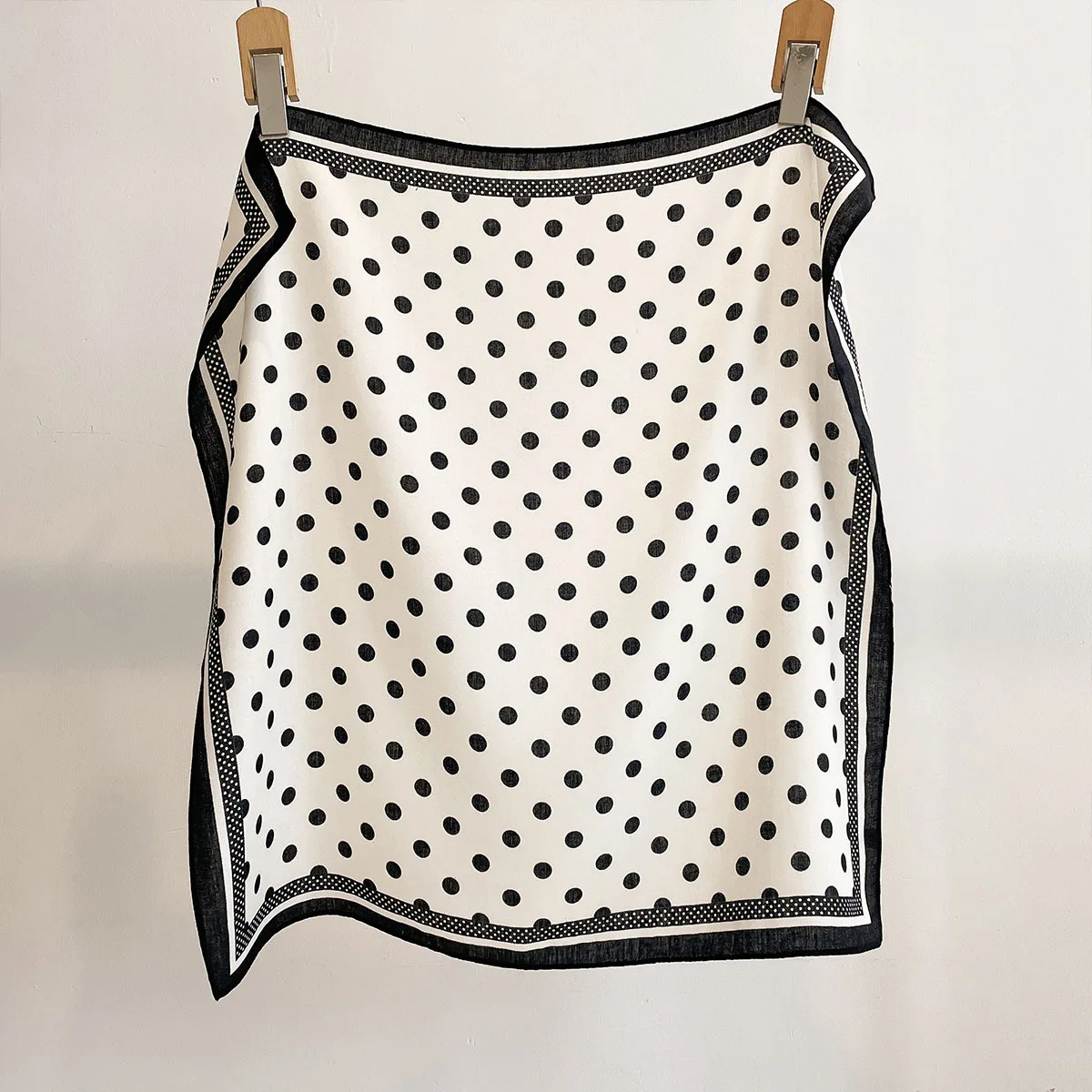 Luxury Polka Dot Printed Squar - Silk Neck Scarf recensie en prijs