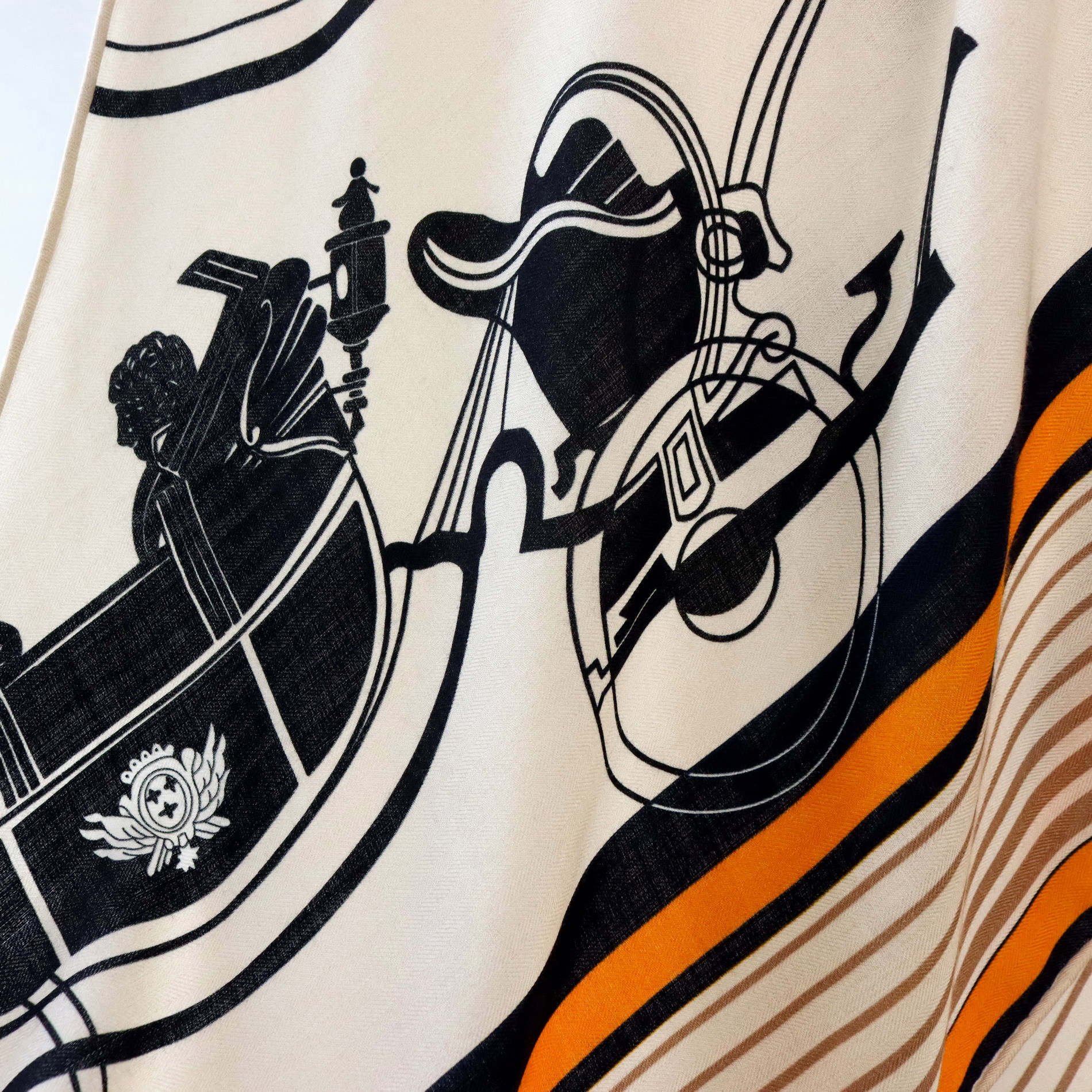 Vintage Equestrian Print Silk  - Pashmina Wrap Large recensie en prijs