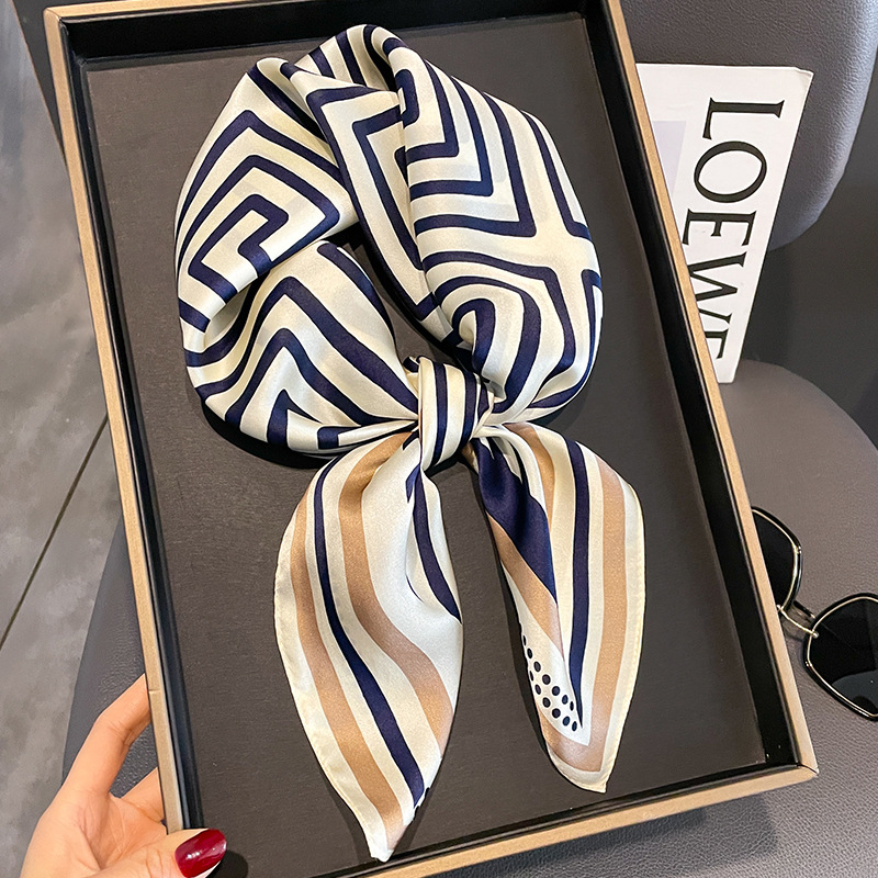 Luxury Brand Neckerchief Sprin - Ascot Neck Scarf recensie en prijs