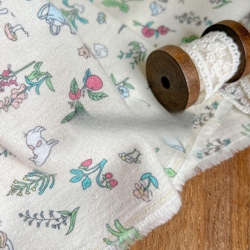 Fabrics Viscose Floral Printed - Woven Scarf Blanket recensie en prijs