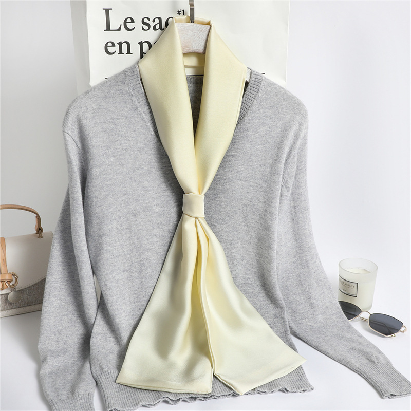 Red Solid Color Long Silk Scar - Ascot Neck Scarf recensie en prijs