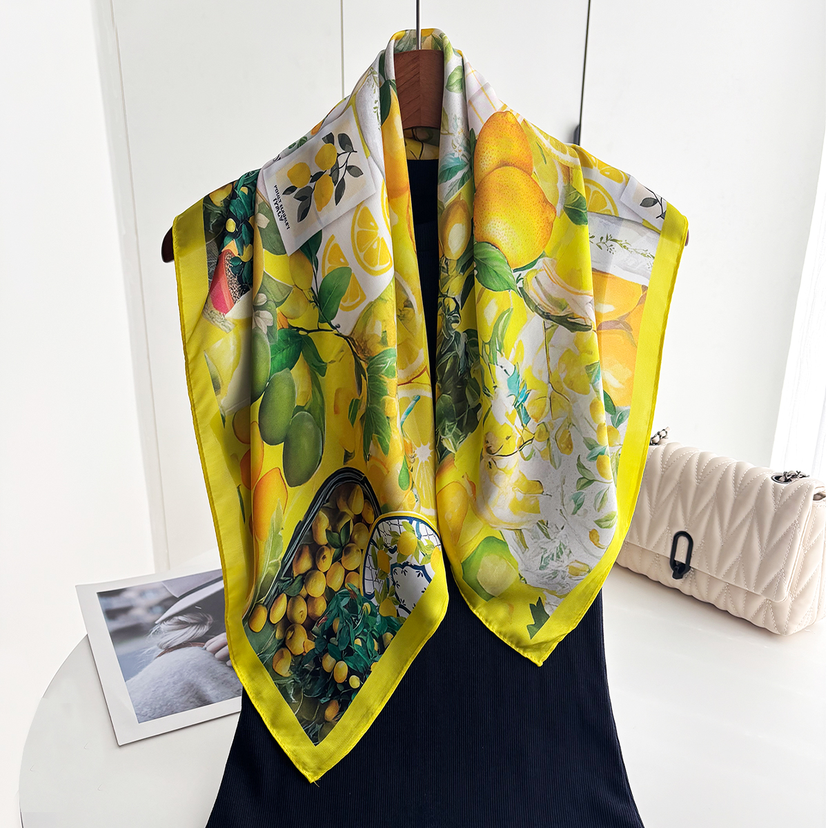 Luxury Floral Square Scarf Sof - Silk Neck Scarf recensie en prijs